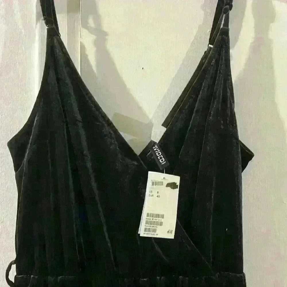 NWT H&M Velvet Wide Leg Romper Black Size 8